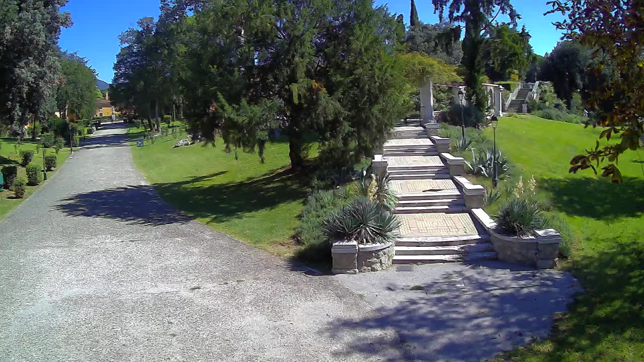 Parco Coronini-Cronberg Live Webcam – Green Oasis