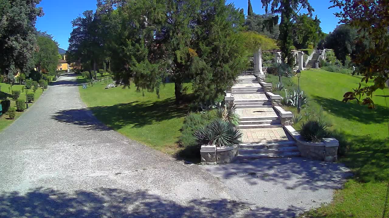 Parco Coronini-Cronberg Live Webcam – Green Oasis
