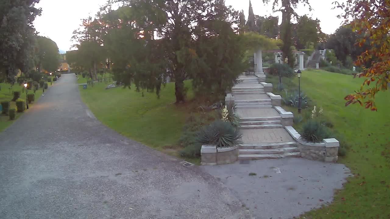 Parco Coronini-Cronberg Live Webcam – Green Oasis