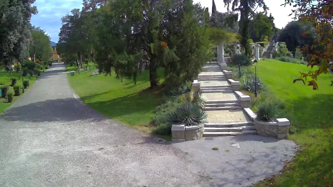 Parco Coronini-Cronberg Live Webcam – Green Oasis