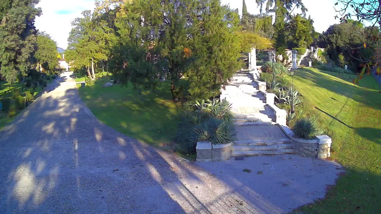 Parco Coronini-Cronberg Live Webcam – Green Oasis