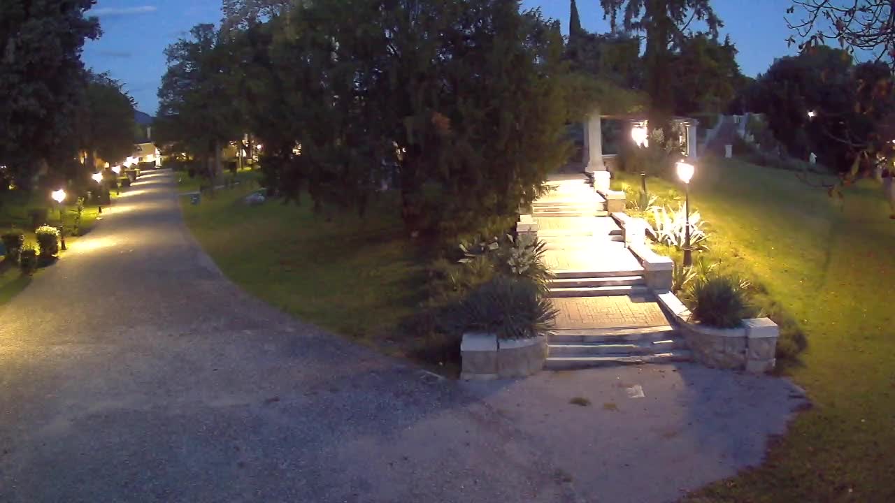 Spletna kamera park Coronini Kronberg – Gorica