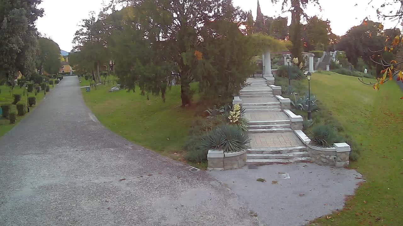 Parco Coronini-Cronberg Live Webcam – Green Oasis