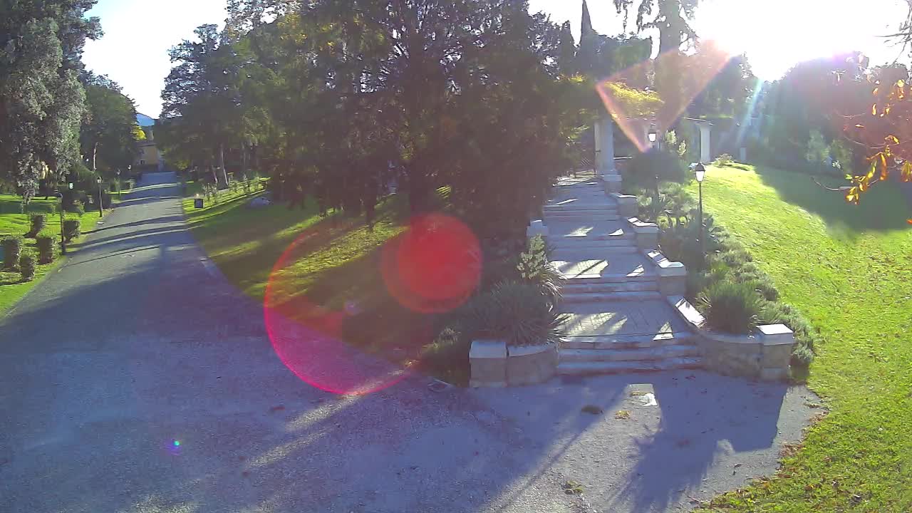 Spletna kamera park Coronini Kronberg – Gorica
