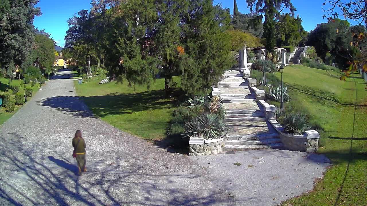 Parco Coronini-Cronberg Live Webcam – Green Oasis
