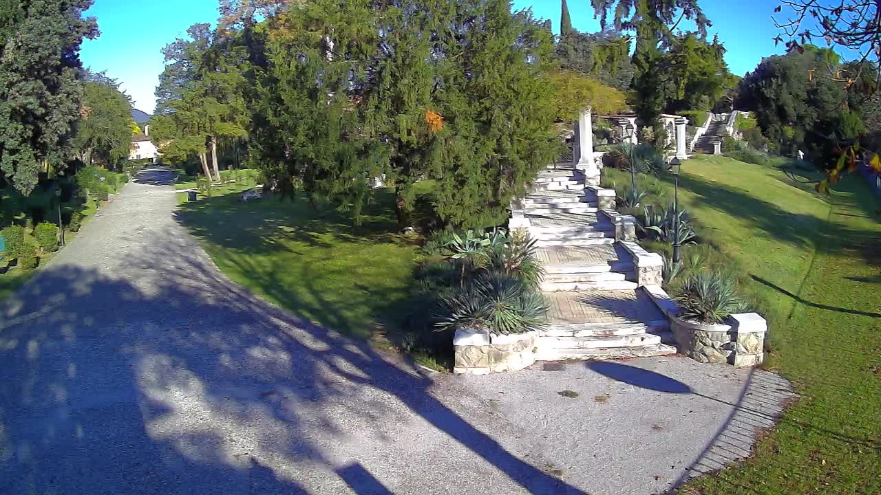 Parco Coronini-Cronberg Live Webcam – Green Oasis