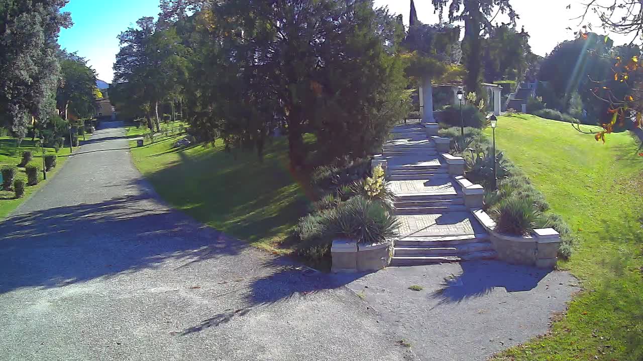Spletna kamera park Coronini Kronberg – Gorica