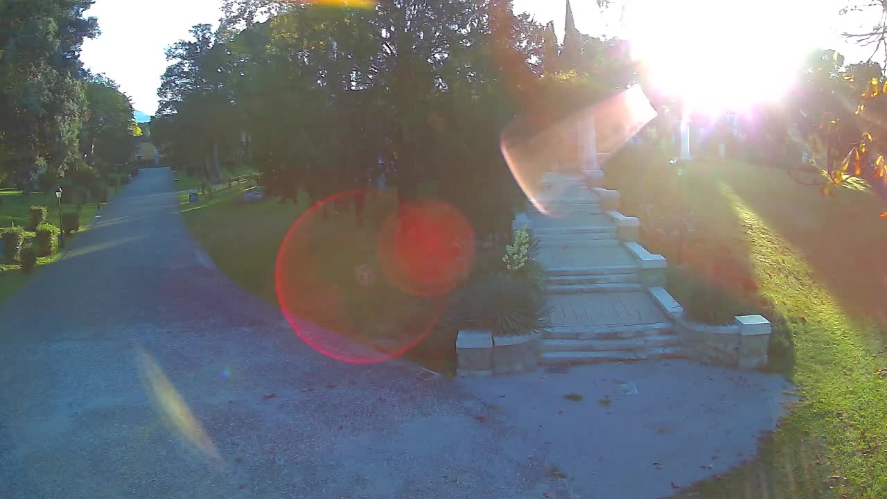 Parco Coronini-Cronberg Live Webcam – Green Oasis