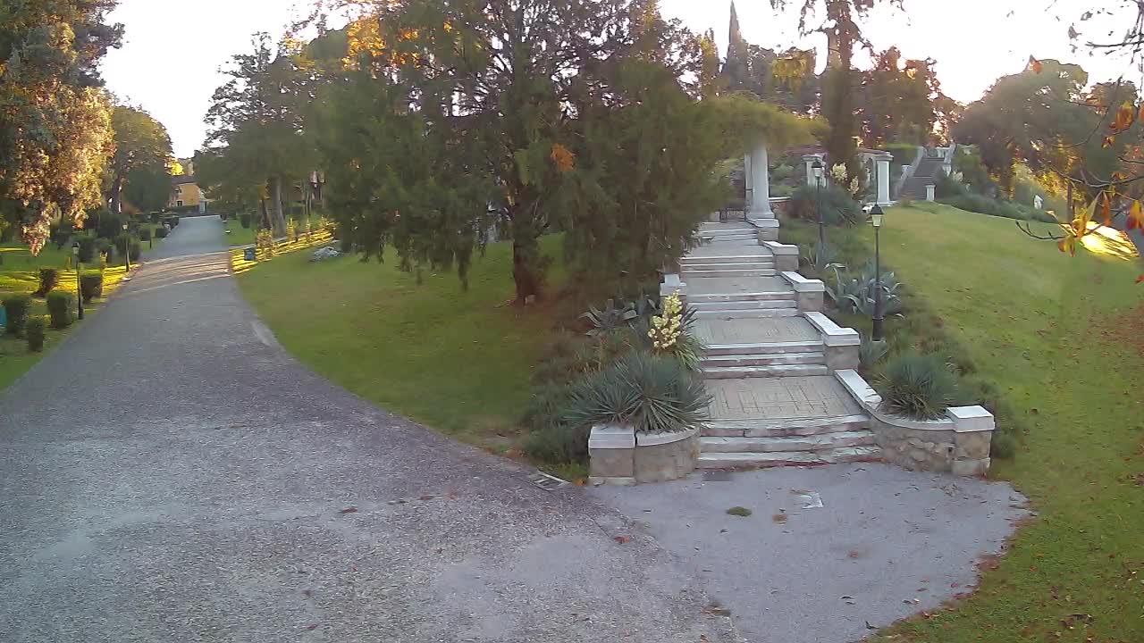 Parco Coronini-Cronberg Live Webcam – Green Oasis