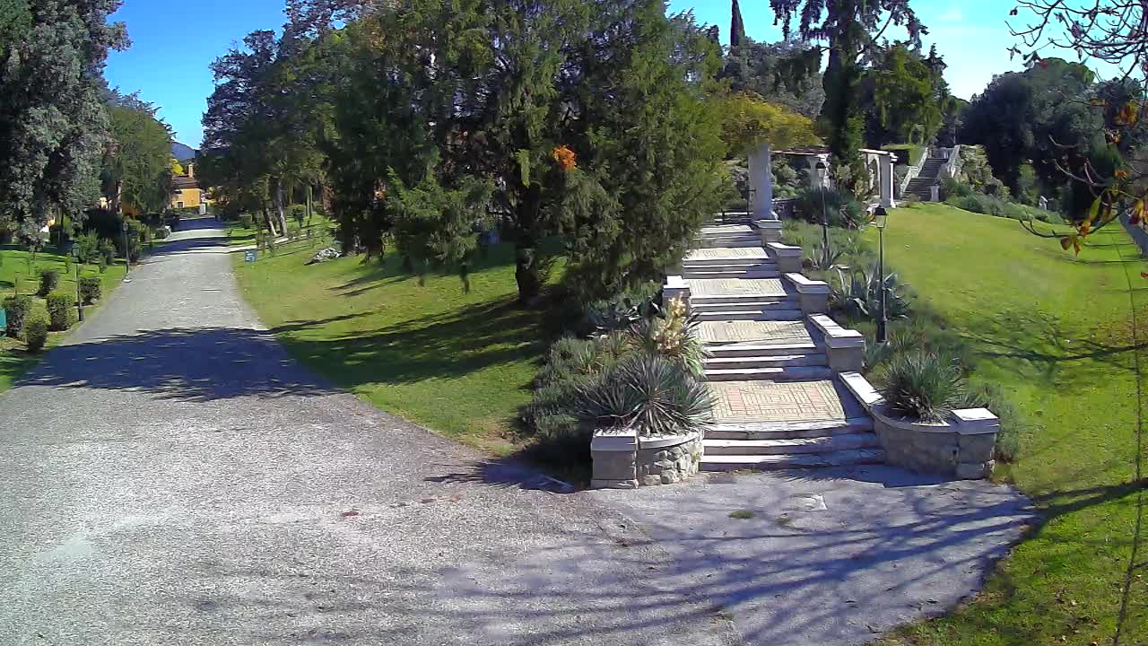 Spletna kamera park Coronini Kronberg – Gorica