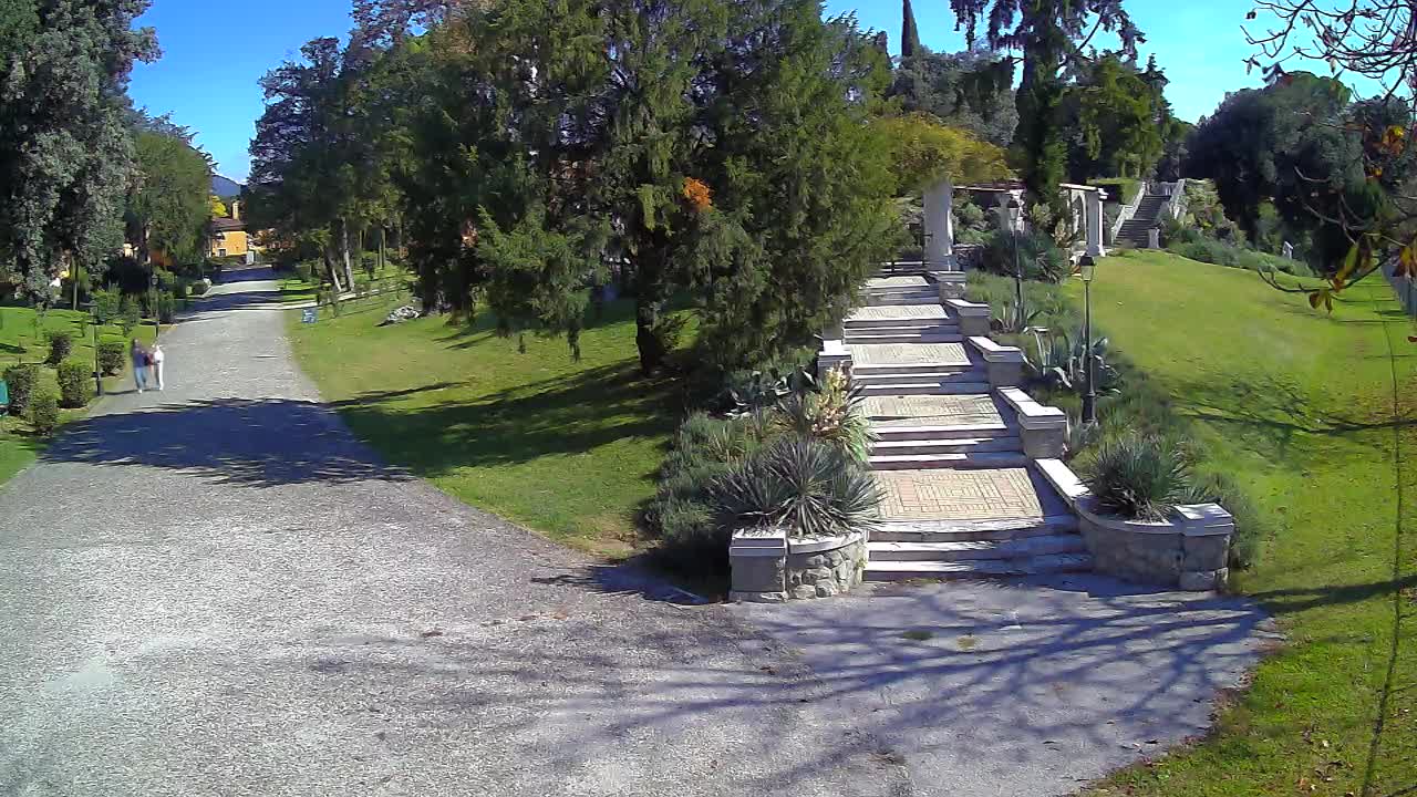 Parco Coronini-Cronberg Live Webcam – Green Oasis