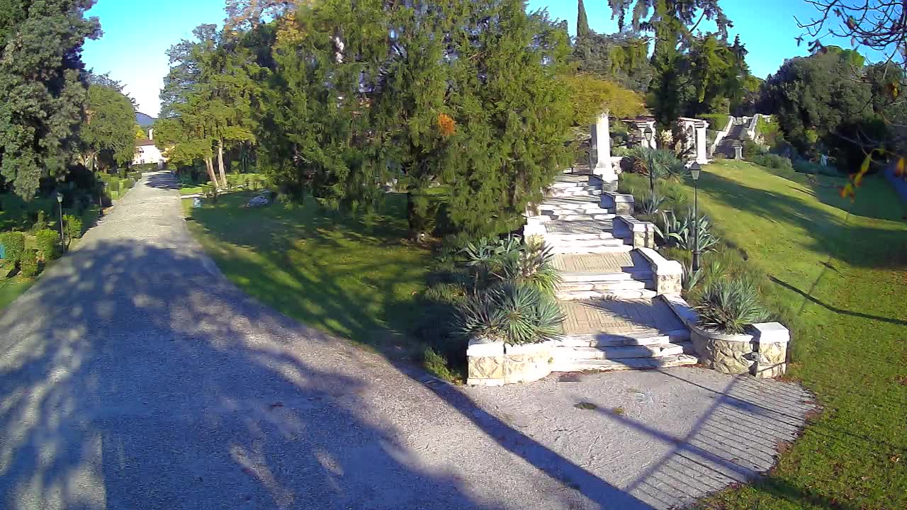 Parco Coronini-Cronberg Live Webcam – Green Oasis