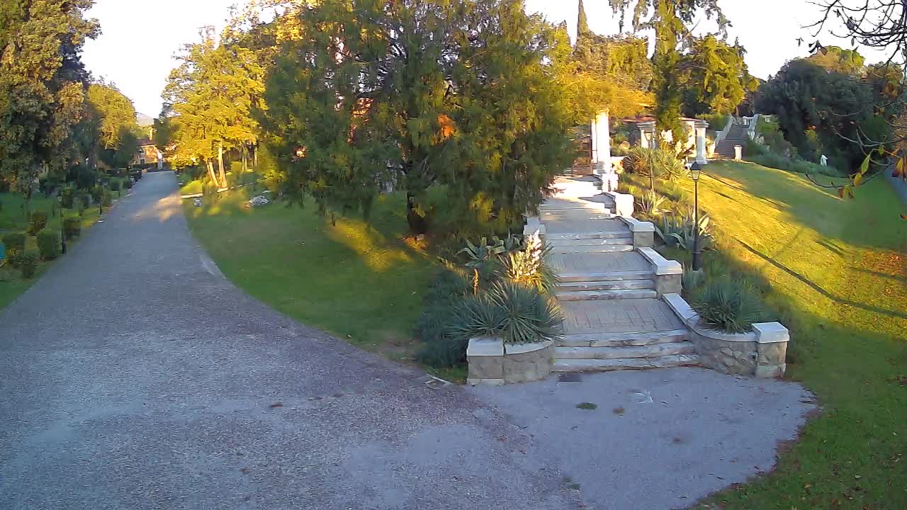 Spletna kamera park Coronini Kronberg – Gorica