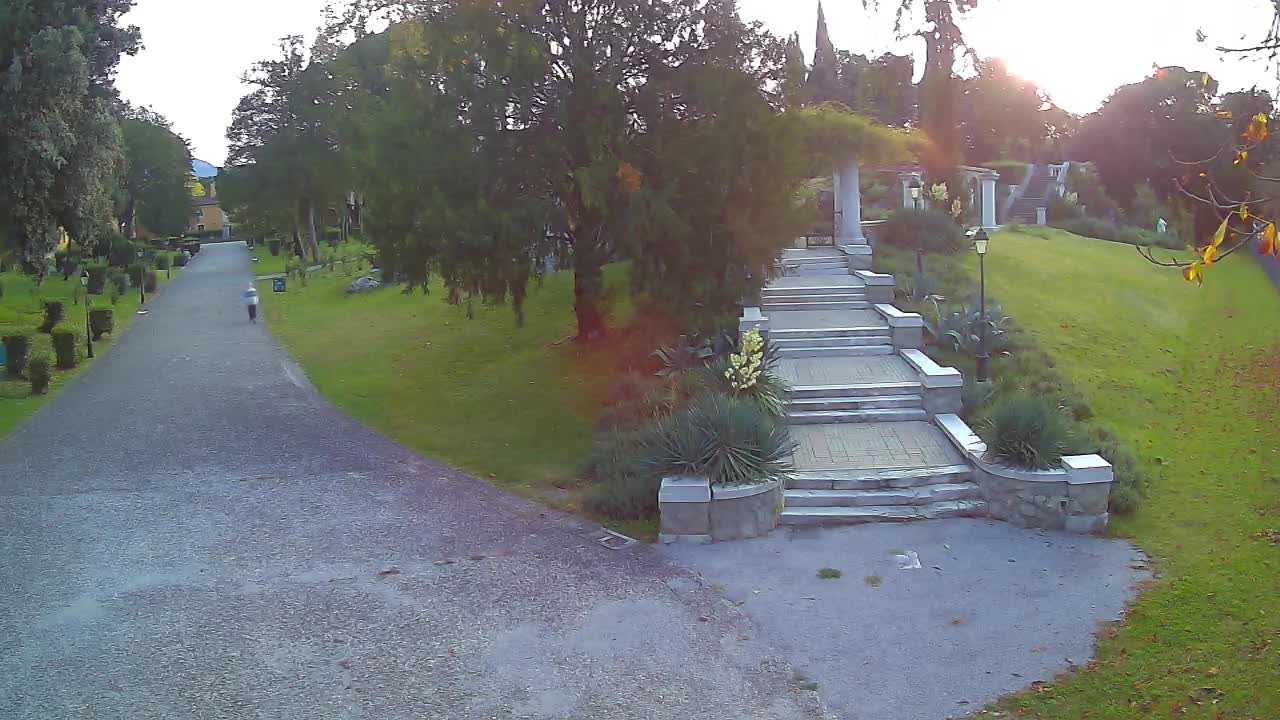 Parco Coronini-Cronberg Live Webcam – Green Oasis