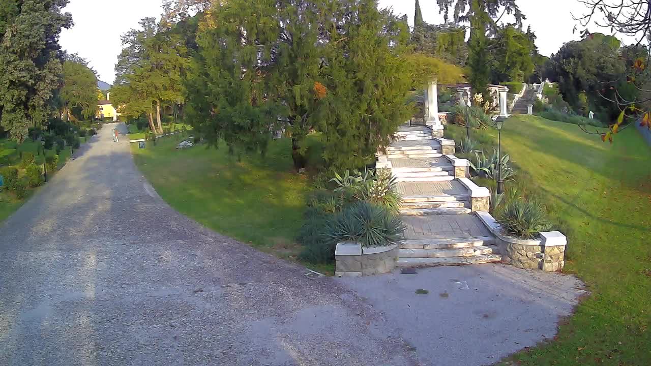 Parco Coronini-Cronberg Live Webcam – Green Oasis