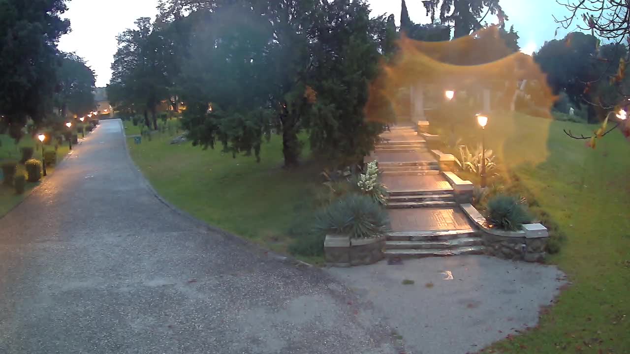 Parco Coronini-Cronberg Live Webcam – Green Oasis