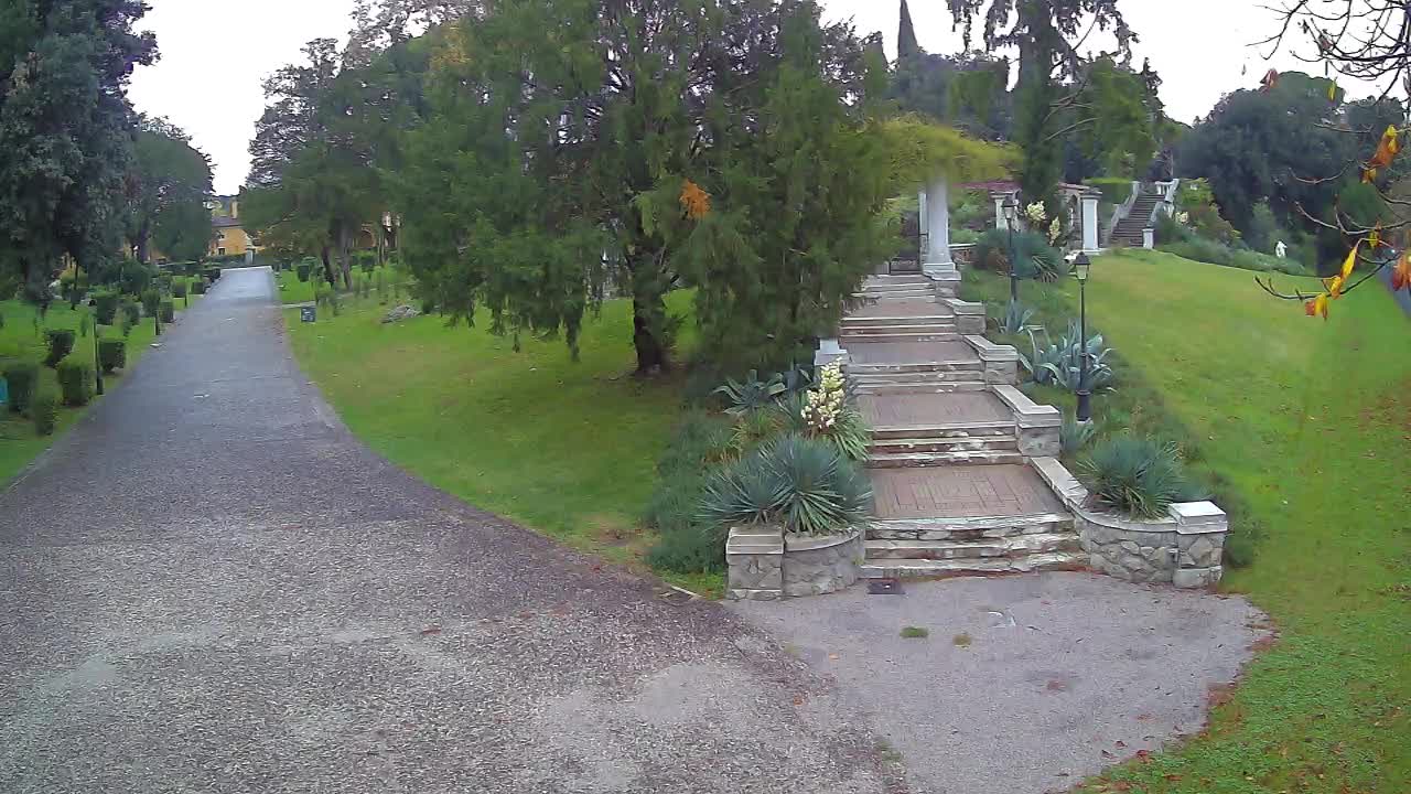 Parco Coronini-Cronberg Live Webcam – Green Oasis
