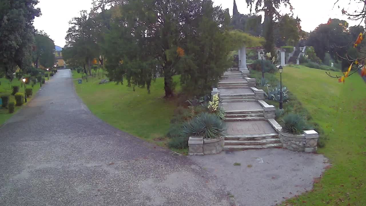 Spletna kamera park Coronini Kronberg – Gorica