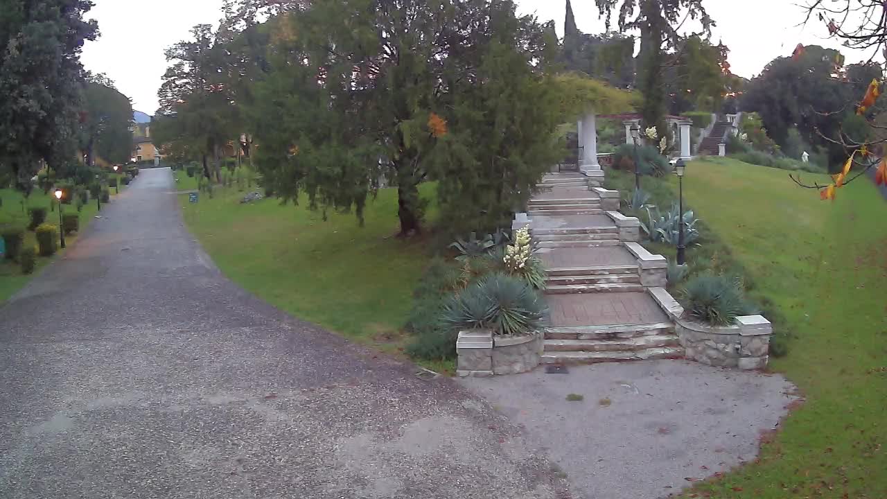 Spletna kamera park Coronini Kronberg – Gorica