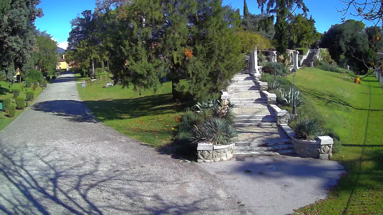 Spletna kamera park Coronini Kronberg – Gorica