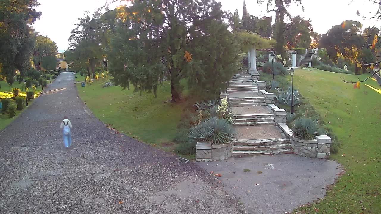 Parco Coronini-Cronberg Live Webcam – Green Oasis