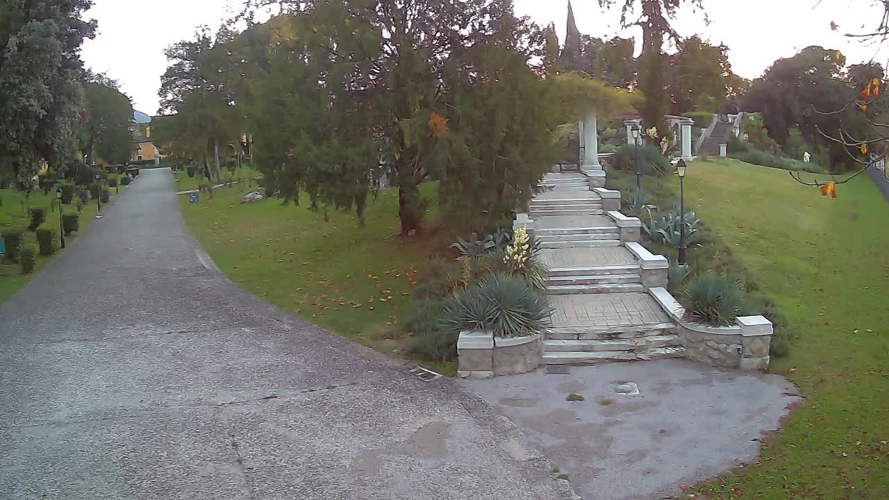 Parco Coronini-Cronberg Live Webcam – Green Oasis