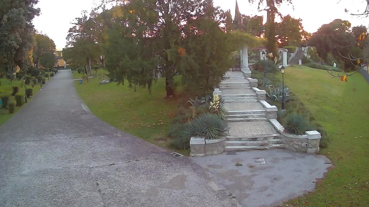 Spletna kamera park Coronini Kronberg – Gorica