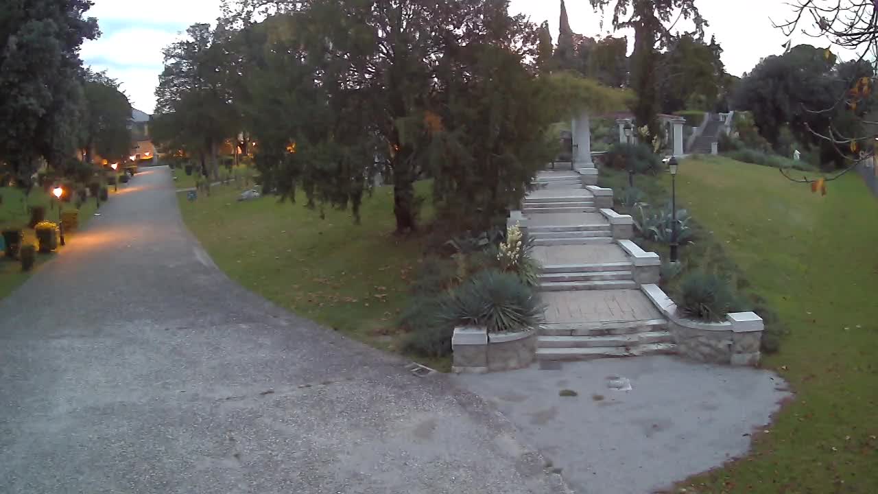 Spletna kamera park Coronini Kronberg – Gorica