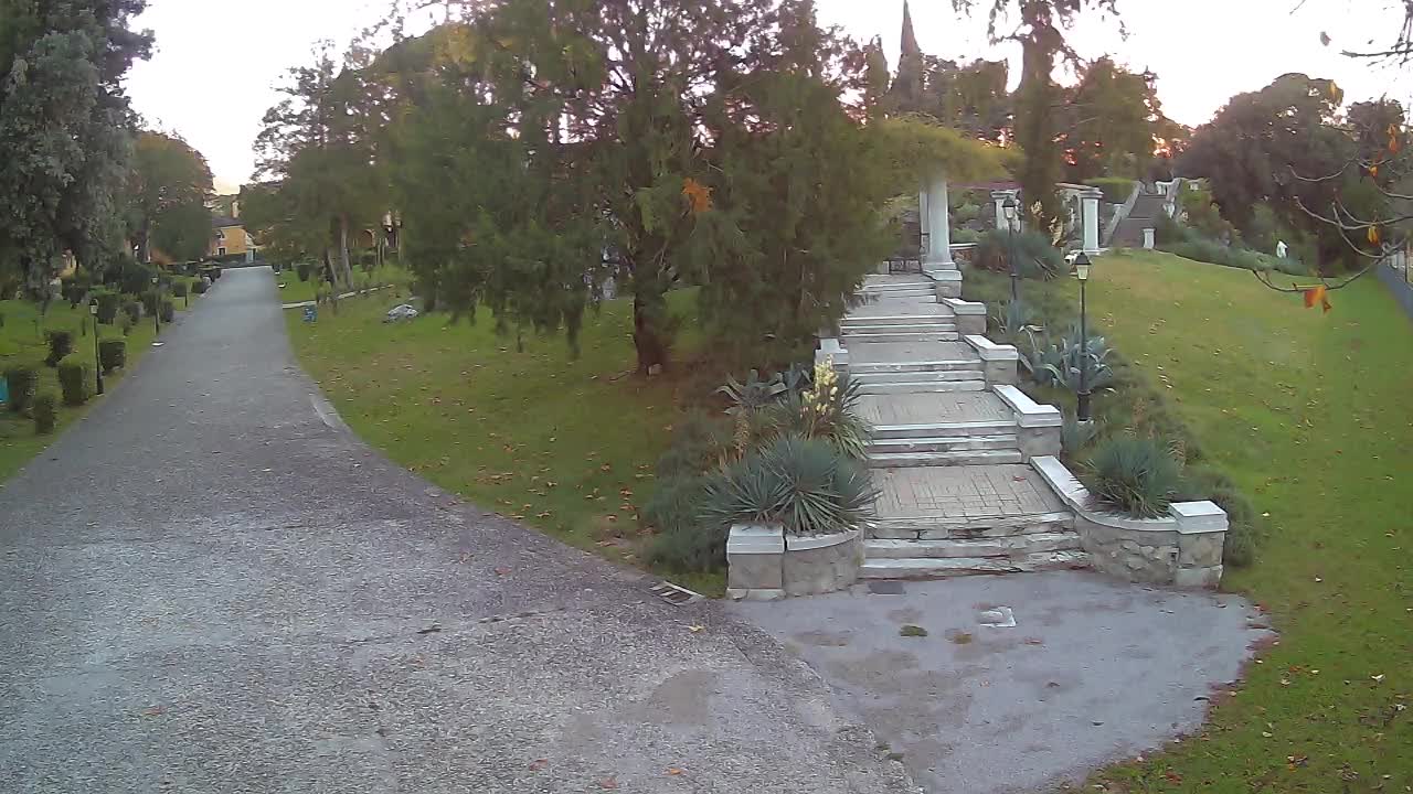 Parco Coronini-Cronberg Live Webcam – Green Oasis