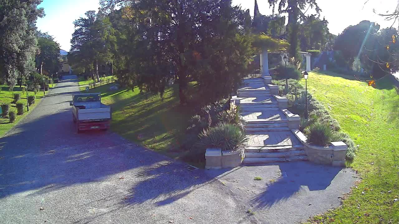 Parco Coronini-Cronberg Live Webcam – Green Oasis