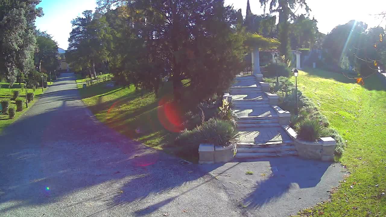 Spletna kamera park Coronini Kronberg – Gorica