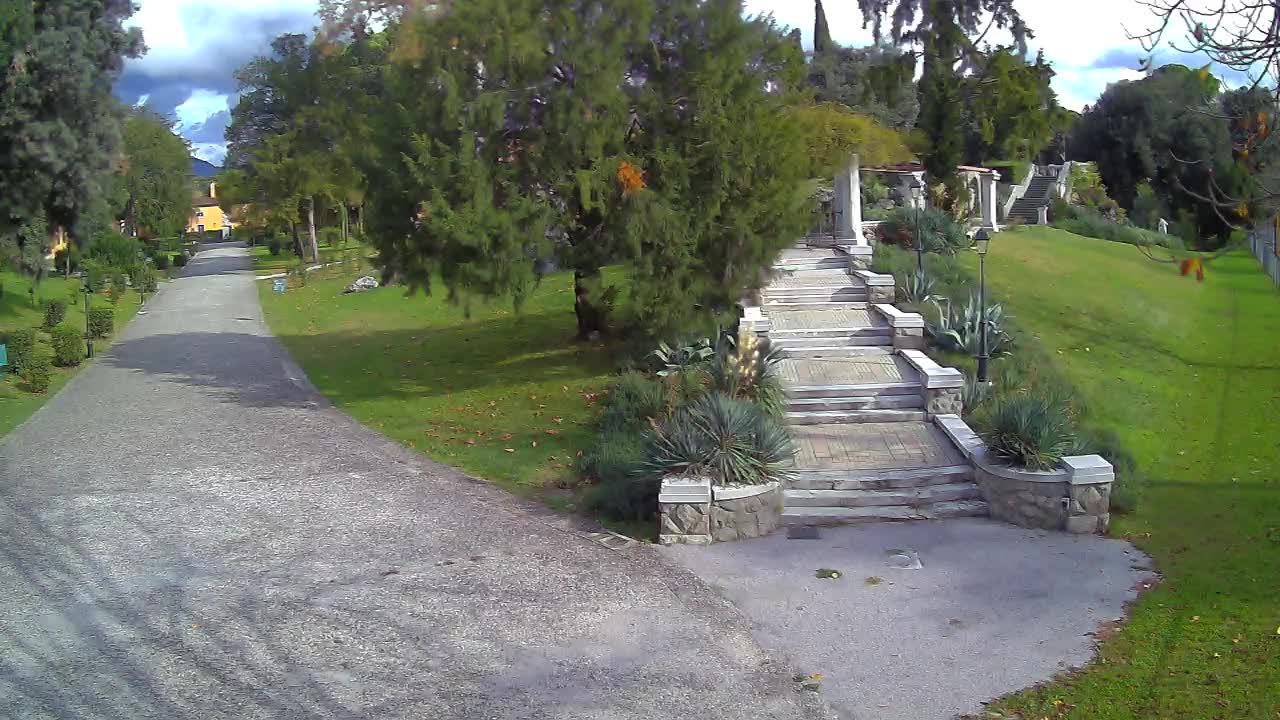 Parco Coronini-Cronberg Live Webcam – Green Oasis