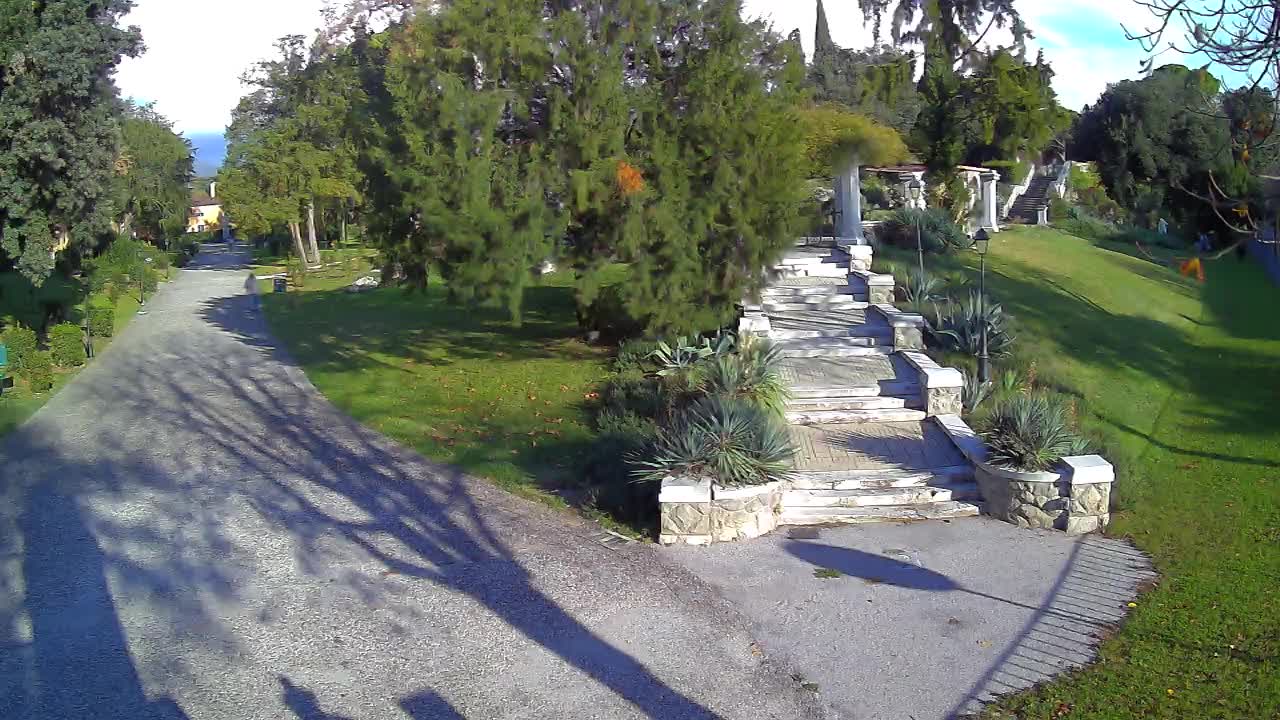 Parco Coronini-Cronberg Live Webcam – Green Oasis