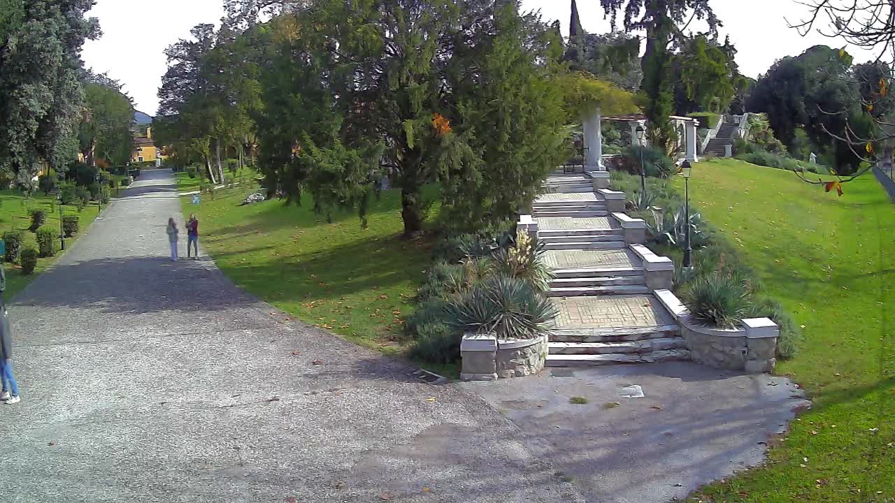 Parco Coronini-Cronberg Live Webcam – Green Oasis