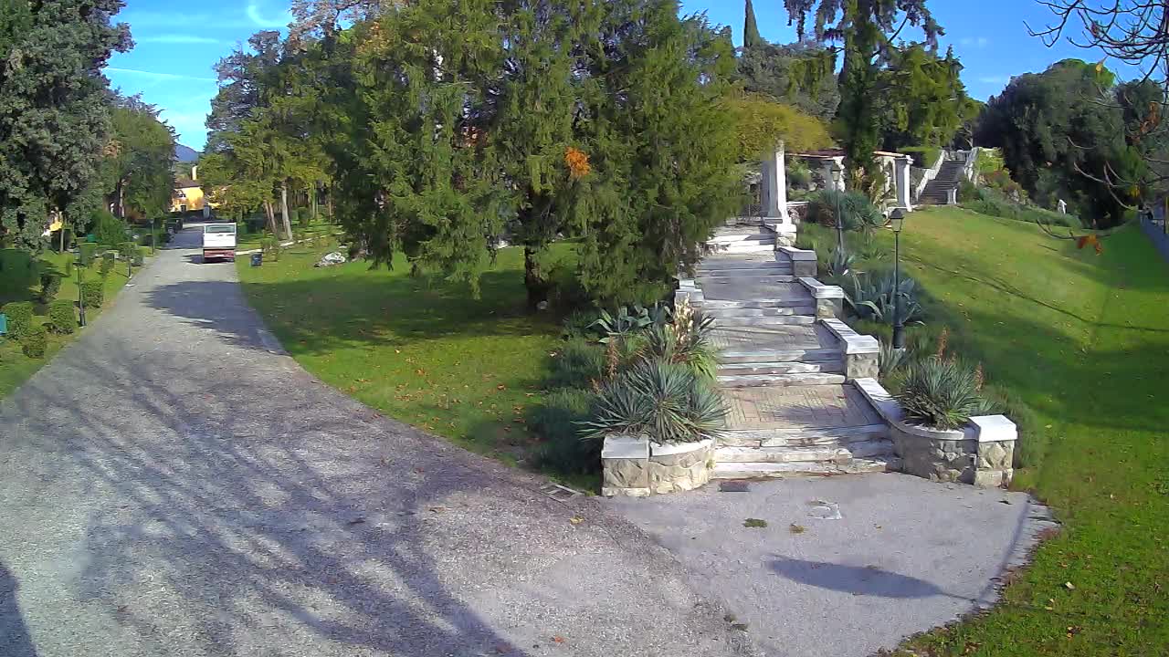 Parco Coronini-Cronberg Live Webcam – Green Oasis