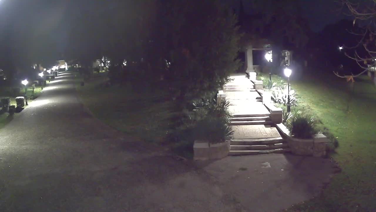 Parco Coronini-Cronberg Live Webcam – Green Oasis