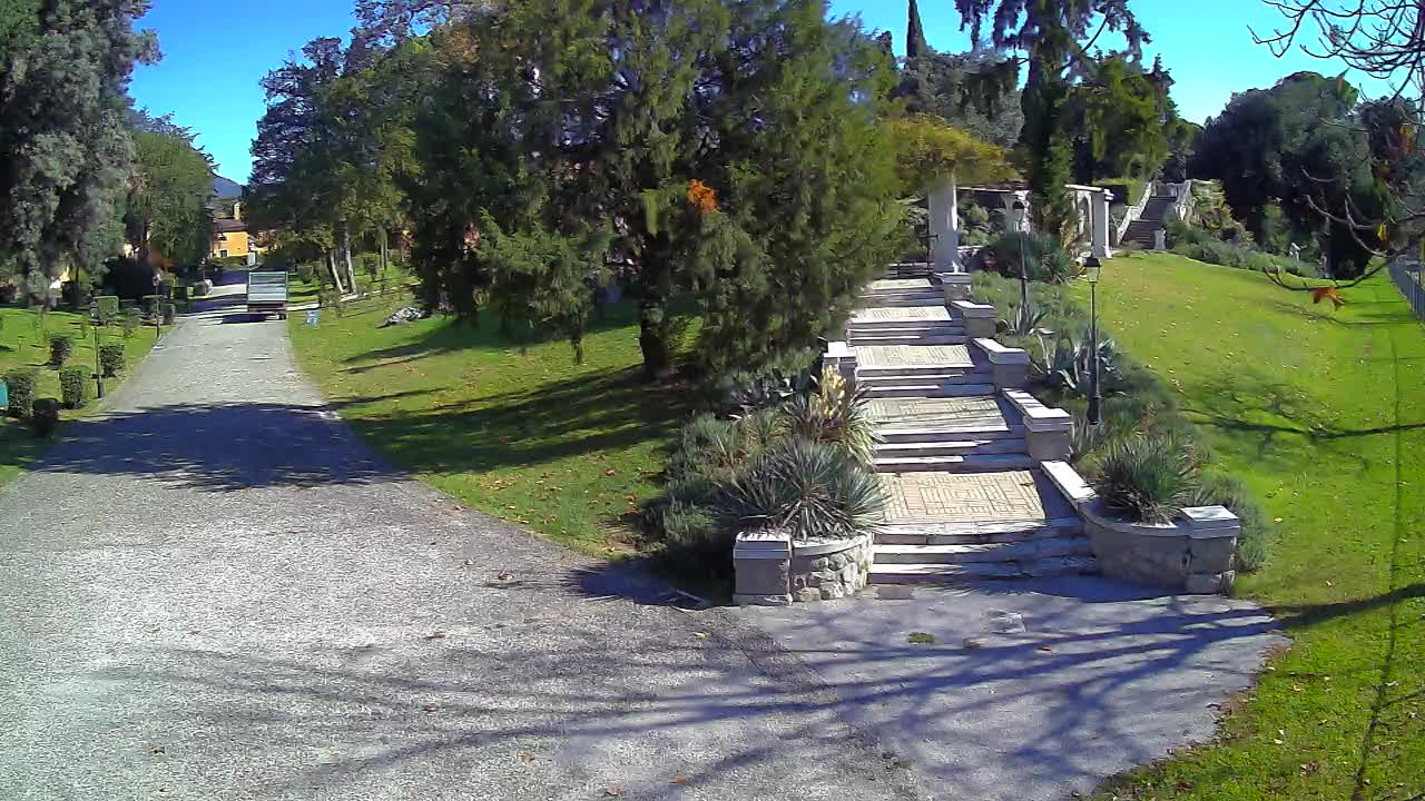 Parco Coronini-Cronberg Live Webcam – Green Oasis