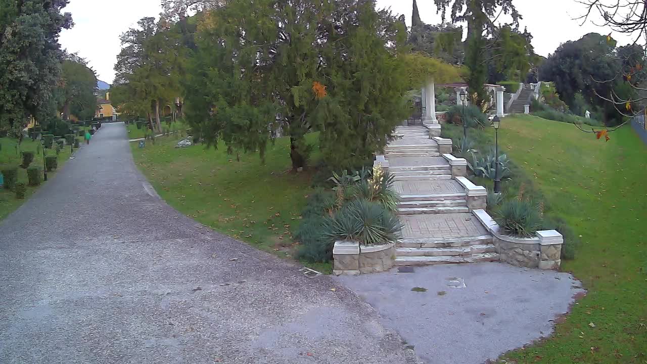 Spletna kamera park Coronini Kronberg – Gorica