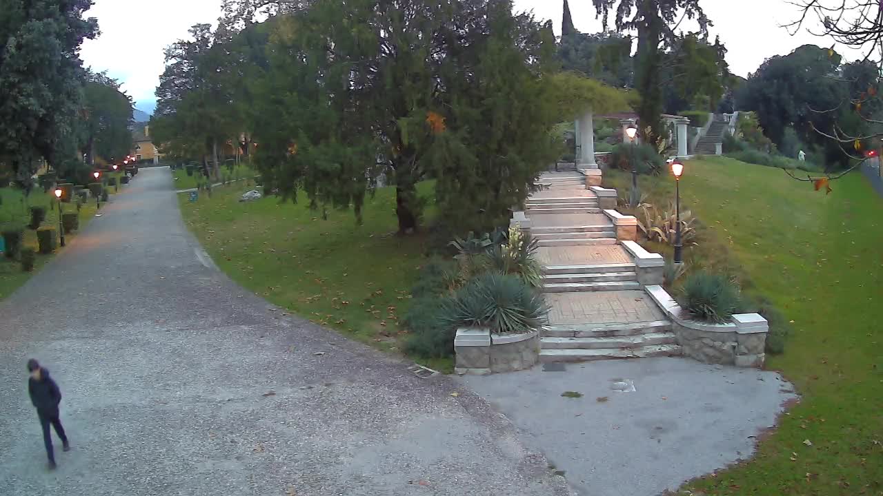 Parco Coronini-Cronberg Live Webcam – Green Oasis