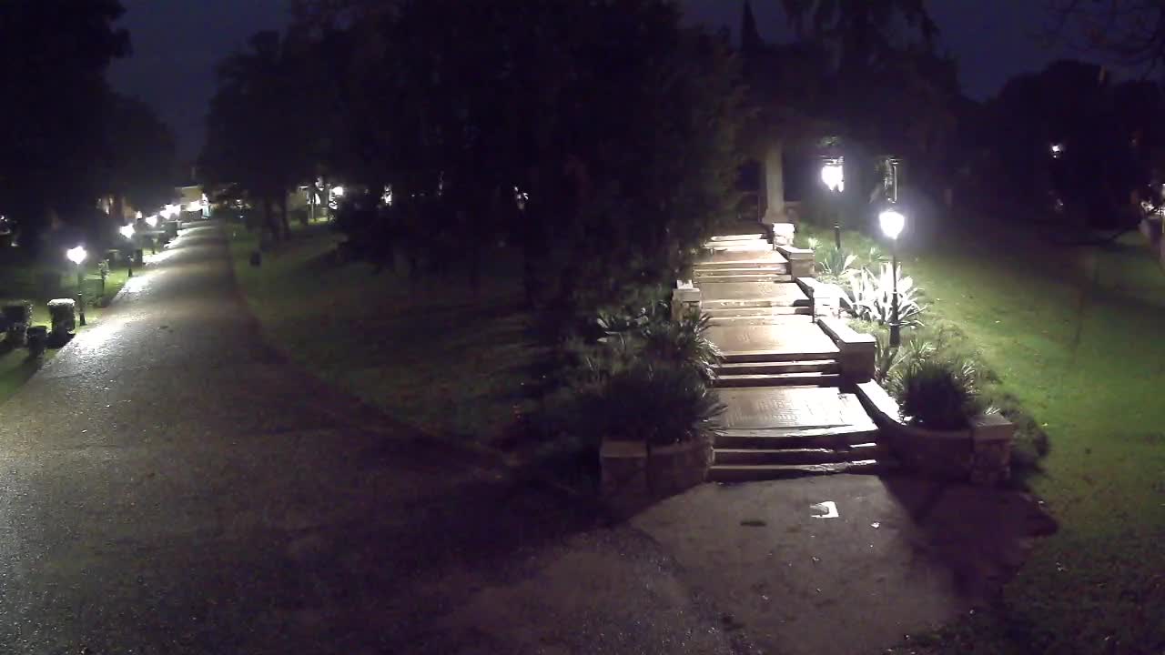 Spletna kamera park Coronini Kronberg – Gorica