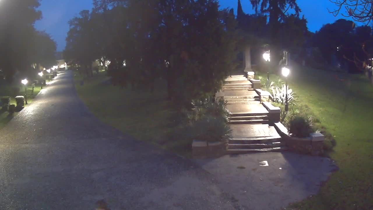 Spletna kamera park Coronini Kronberg – Gorica