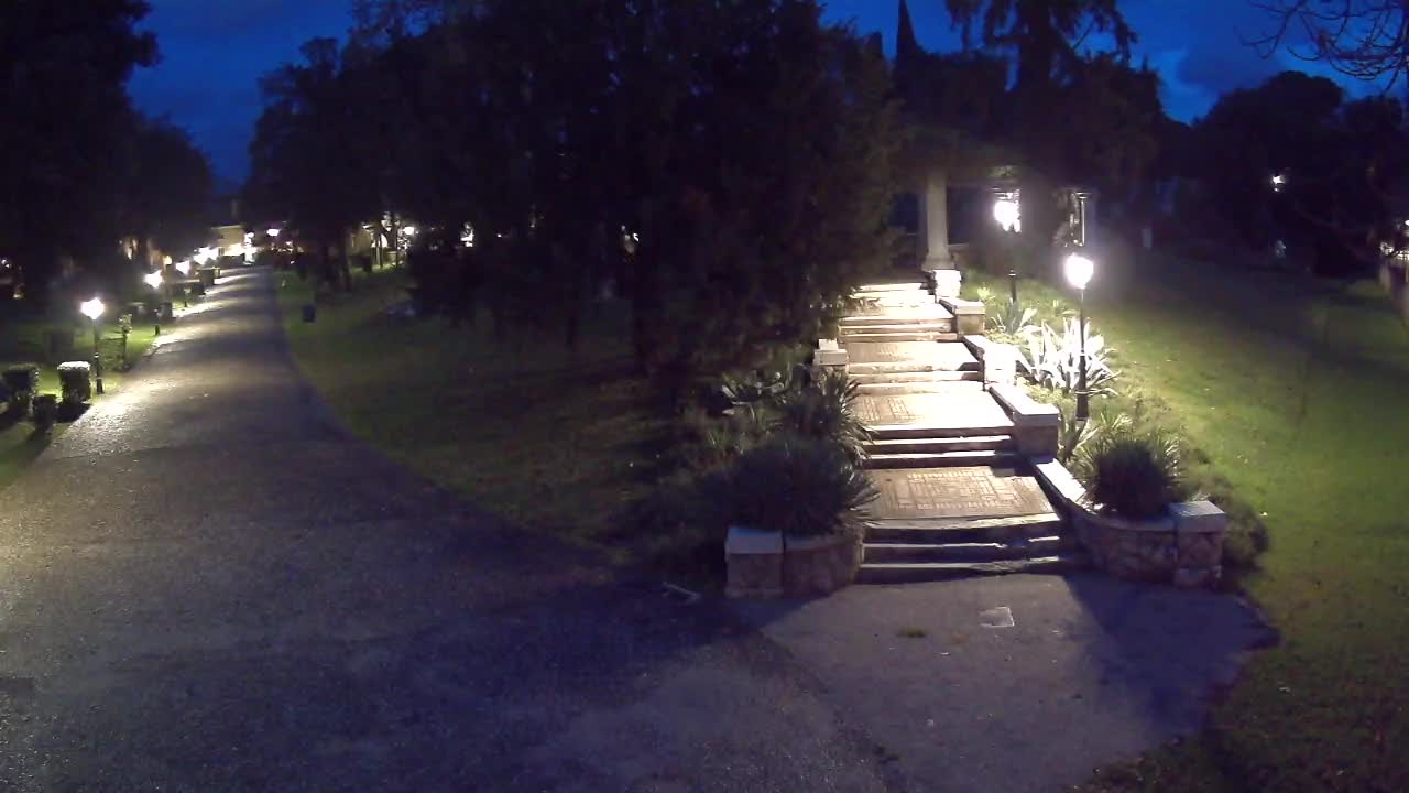 Spletna kamera park Coronini Kronberg – Gorica