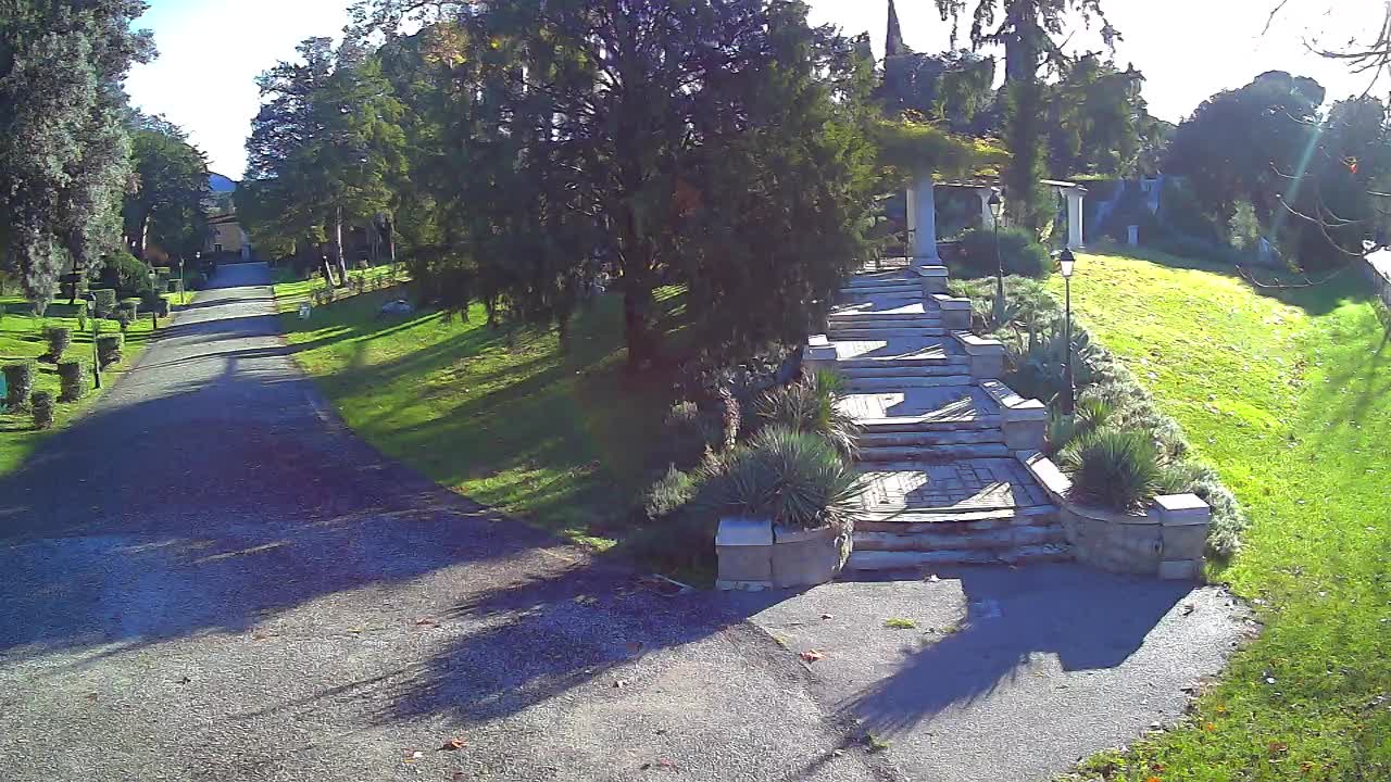 Parco Coronini-Cronberg Live Webcam – Green Oasis