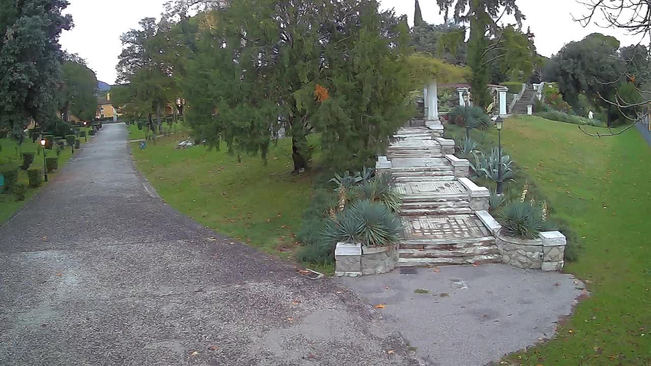 Spletna kamera park Coronini Kronberg – Gorica