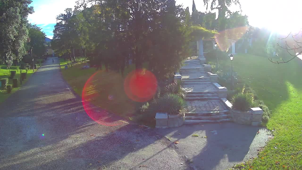 Parco Coronini-Cronberg Live Webcam – Green Oasis