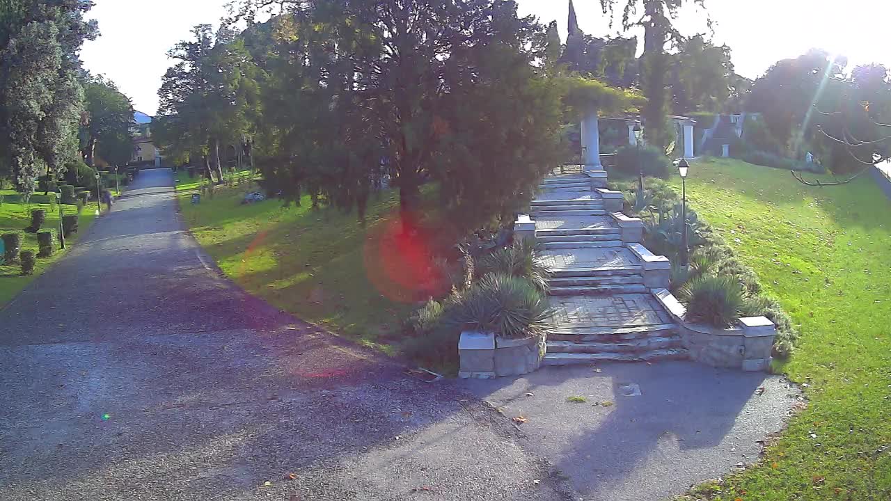 Spletna kamera park Coronini Kronberg – Gorica