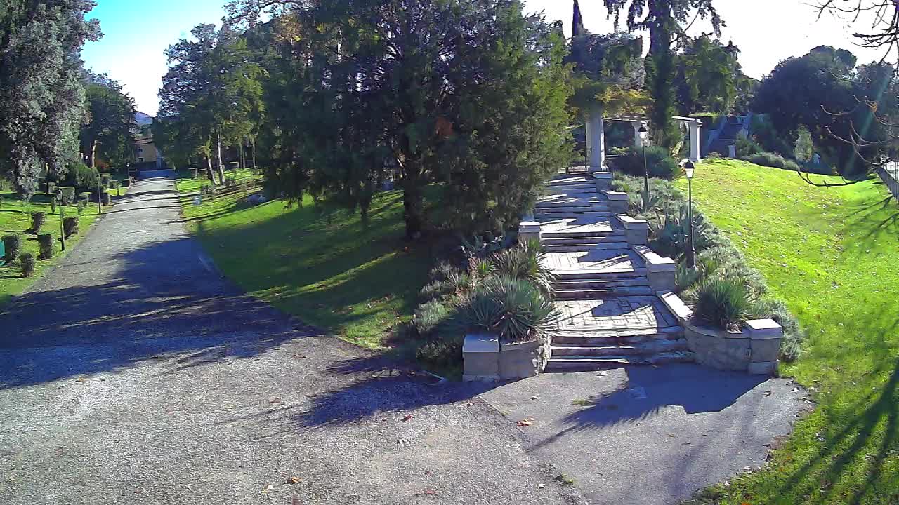 Parco Coronini-Cronberg Live Webcam – Green Oasis
