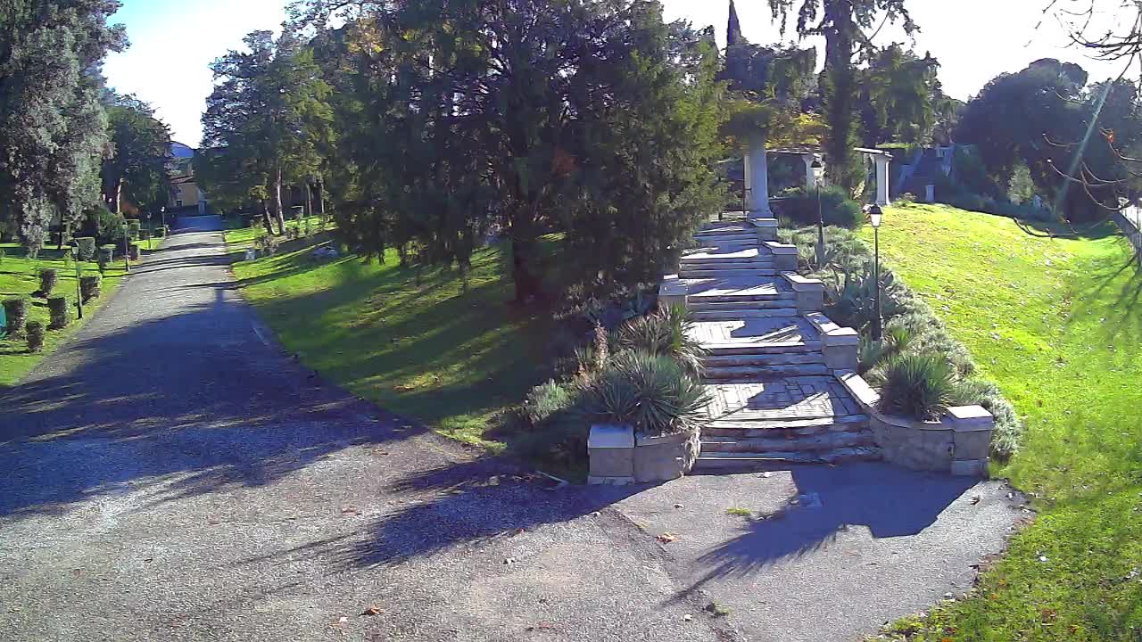 Parco Coronini-Cronberg Live Webcam – Green Oasis