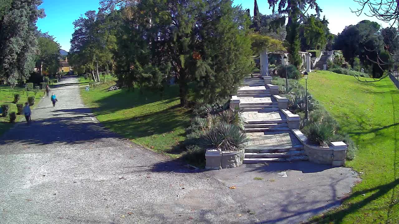 Parco Coronini-Cronberg Live Webcam – Green Oasis