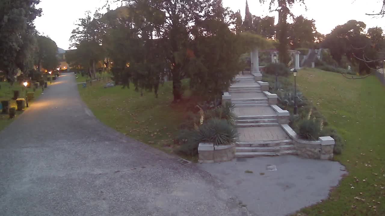 Spletna kamera park Coronini Kronberg – Gorica